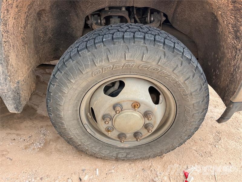 Chevrolet Silverado 3500HD 4x4 Extended Cab Service Truck مركبات الأغراض العامة