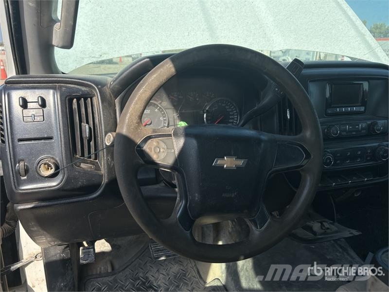 Chevrolet Silverado 3500HD 4x2 Crew Cab Cab and Chassis Cabine en interieur