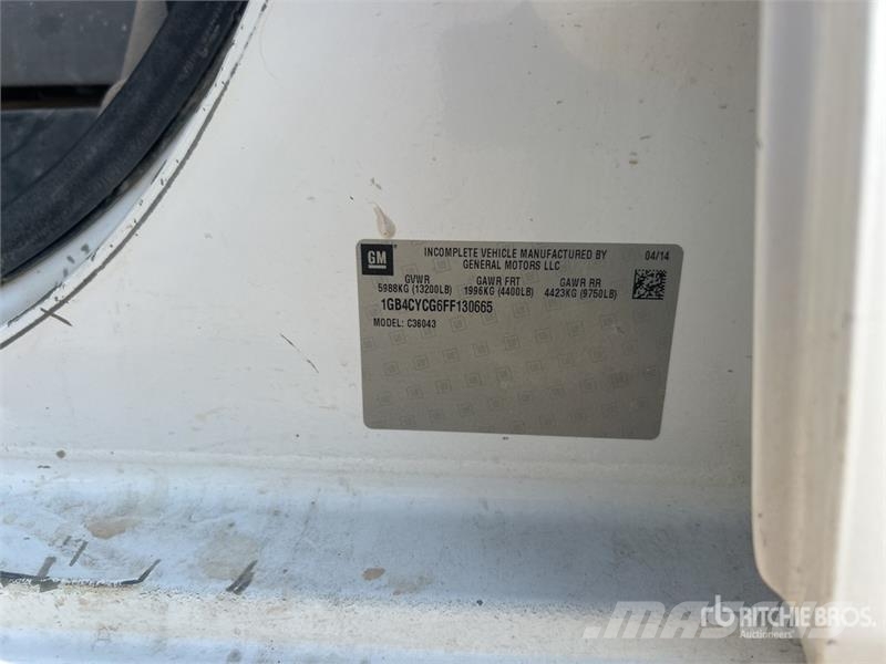 Chevrolet Silverado 3500HD 4x2 Crew Cab Cab and Chassis Cabine en interieur