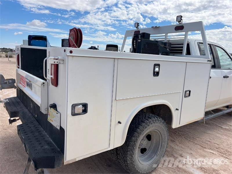 Chevrolet Silverado 3500HD 4x4 Extended Cab Service Truck Komunalna vozila za opštu namenu