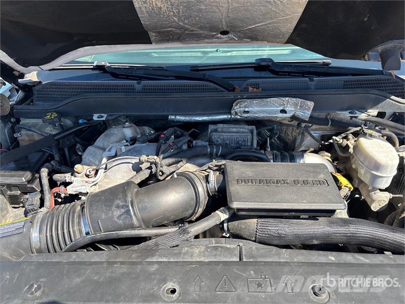 Chevrolet Silverado 3500HD Tovornjaki s kesonom/platojem
