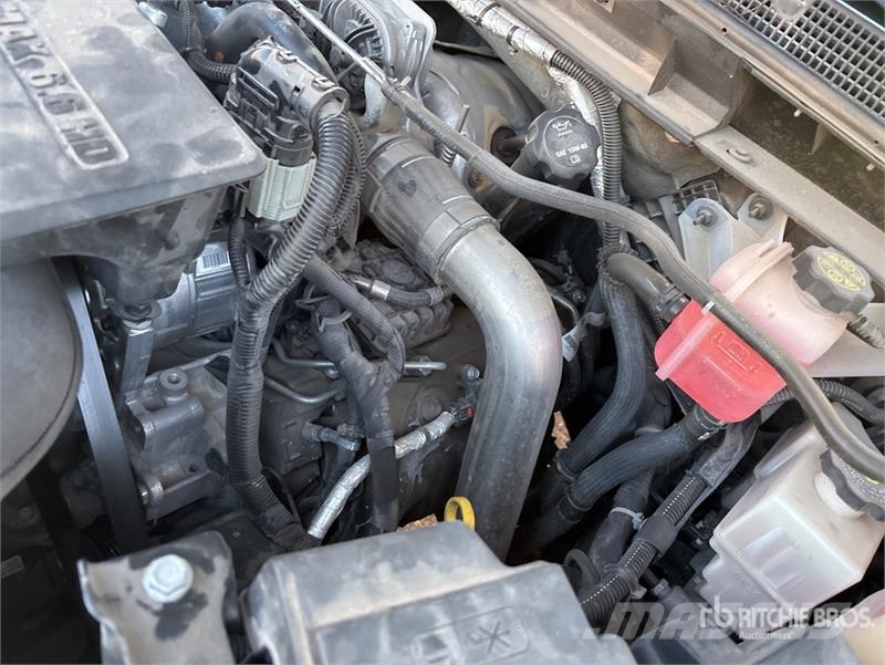 Chevrolet Silverado 3500HD 4x4 Crew Cab Service Truck Komunalna vozila
