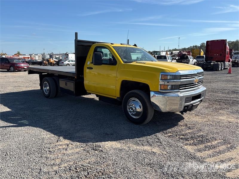 Chevrolet Silverado 3500HD Flatbed / Dropside trucks