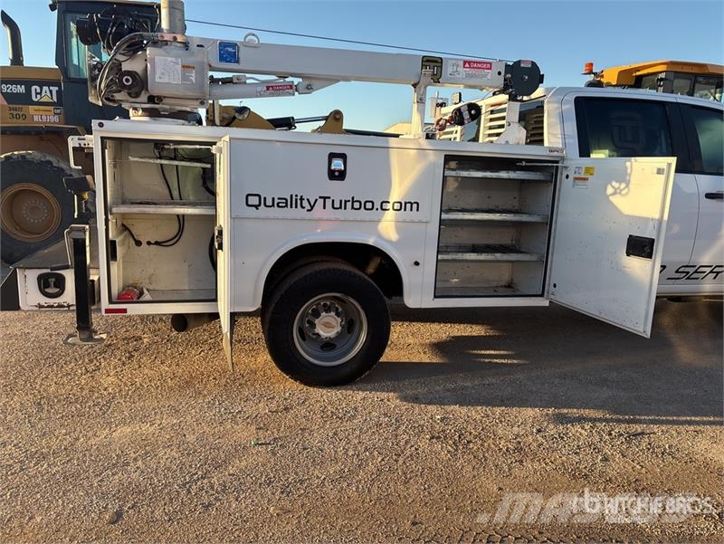 Chevrolet Silverado 3500HD 4x4 Crew Cab Service Truck Komunalna vozila