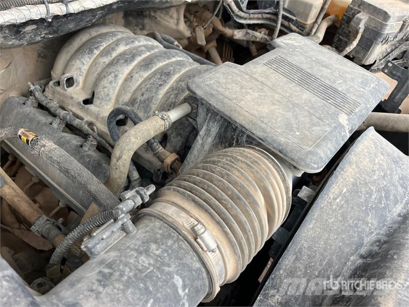 Chevrolet Silverado 3500HD 4x4 Extended Cab Service Truck مركبات الأغراض العامة