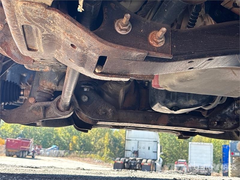 Chevrolet Silverado 3500HD Tovornjaki s kesonom/platojem
