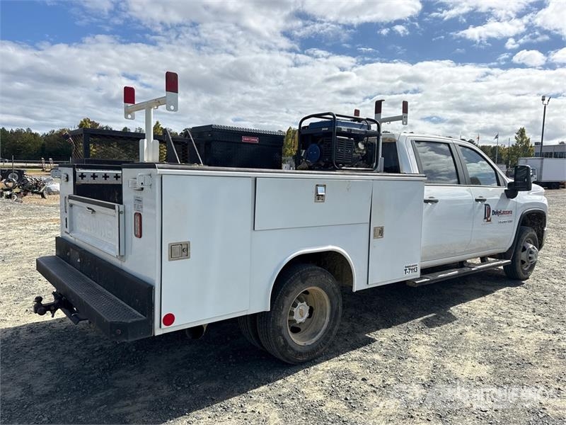 Chevrolet Silverado 3500HD Vieglais kravas automobilis/izkraušana no sāniem