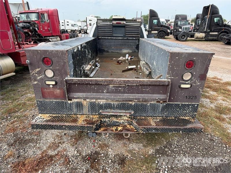 Chevrolet Silverado 3500 Custom 4x2 Utility Truck (Inoperabl Lava-autot