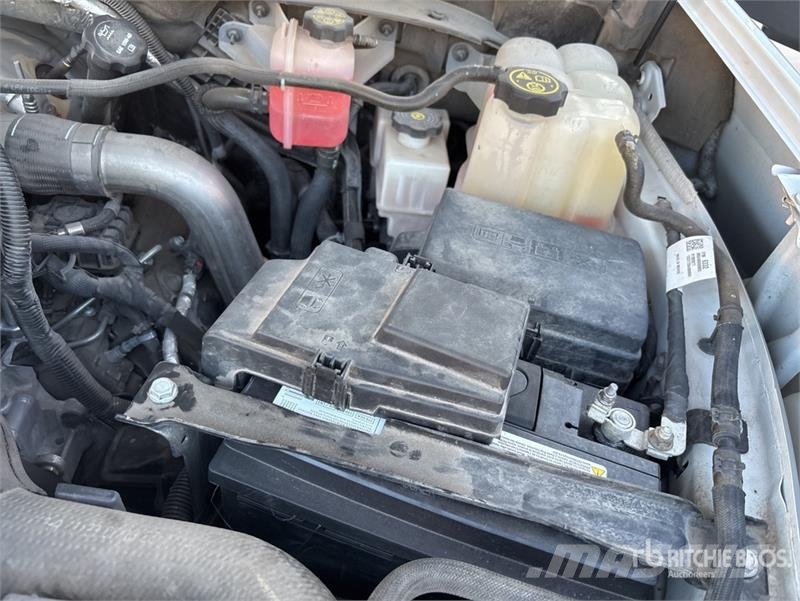 Chevrolet Silverado 3500HD 4x4 Crew Cab Service Truck Komunalna vozila