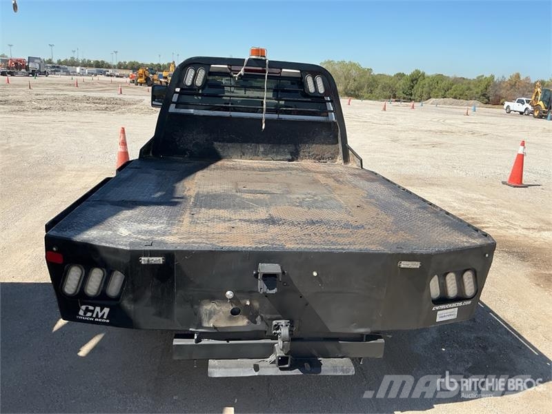Chevrolet Silverado 3500HD Platformas/izkraušana no sāniem