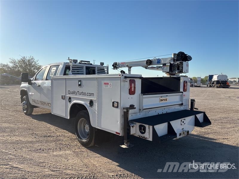 Chevrolet Silverado 3500HD 4x4 Crew Cab Service Truck Komunalna vozila