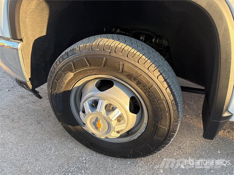 Chevrolet Silverado 3500HD 4x4 Crew Cab Service Truck Komunalna vozila
