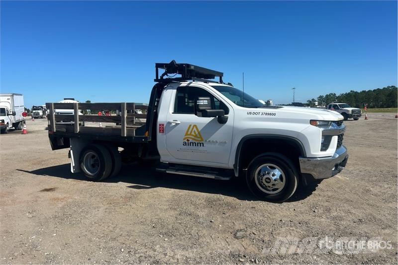 Chevrolet Silverado 3500HD Lastbil med lad/Flatbed