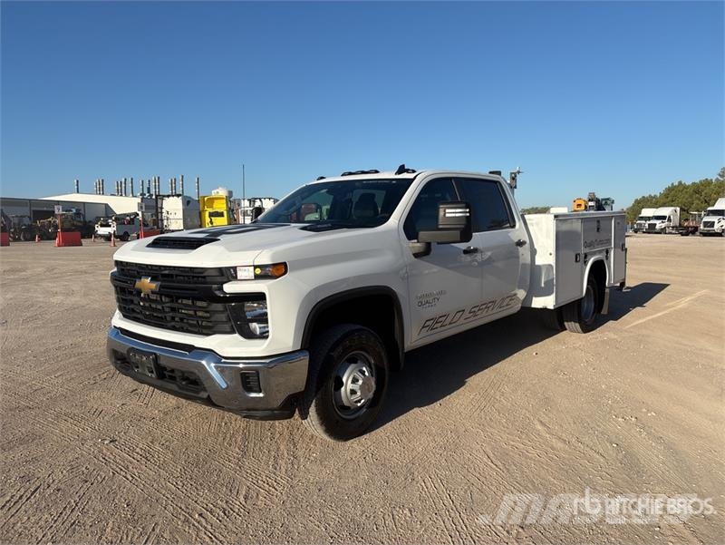 Chevrolet Silverado 3500HD 4x4 Crew Cab Service Truck Komunalna vozila