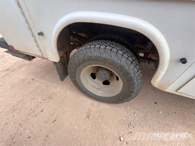 Chevrolet Silverado 3500HD 4x4 Extended Cab Service Truck مركبات الأغراض العامة