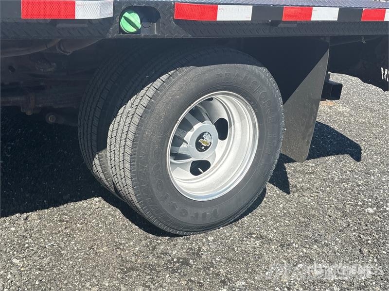 Chevrolet Silverado 3500HD Tovornjaki s kesonom/platojem