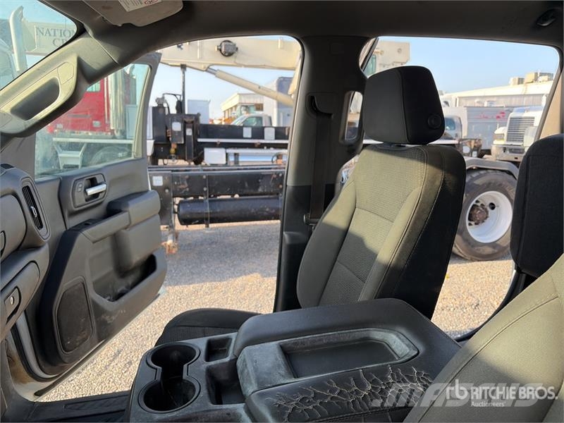 Chevrolet Silverado 3500HD 4x4 Crew Cab Utility Truck Pick up/Fiancata ribaltabile