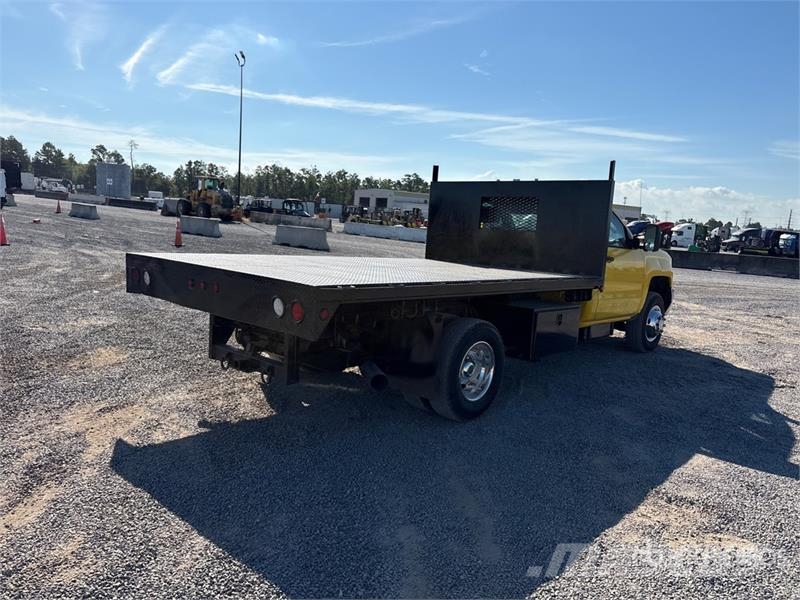 Chevrolet Silverado 3500HD Flatbed / Dropside trucks