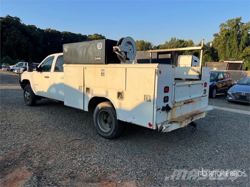 Chevrolet Silverado 3500HD Prekucniki