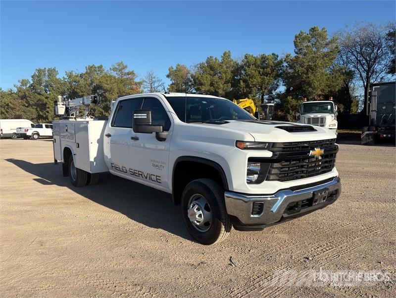 Chevrolet Silverado 3500HD 4x4 Crew Cab Service Truck Komunalna vozila