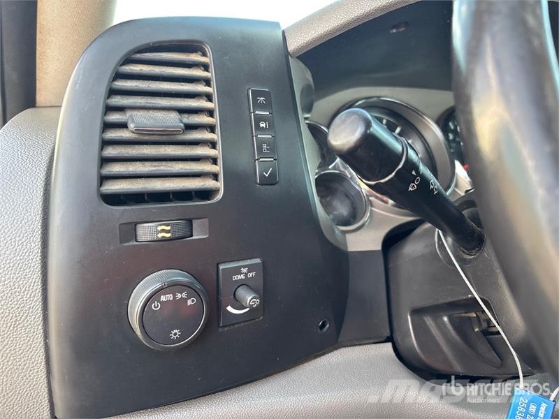 Chevrolet Silverado 3500HD Camion benne
