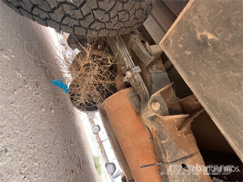 Chevrolet Silverado 3500HD 4x4 Extended Cab Service Truck مركبات الأغراض العامة