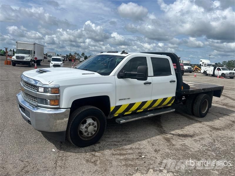 Chevrolet Silverado 3500HD Flatbed / Dropside trucks