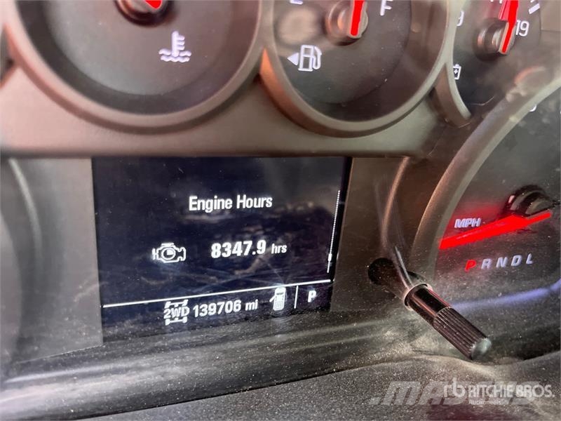 Chevrolet Silverado 3500HD 4x4 Extended Cab Service Truck مركبات الأغراض العامة