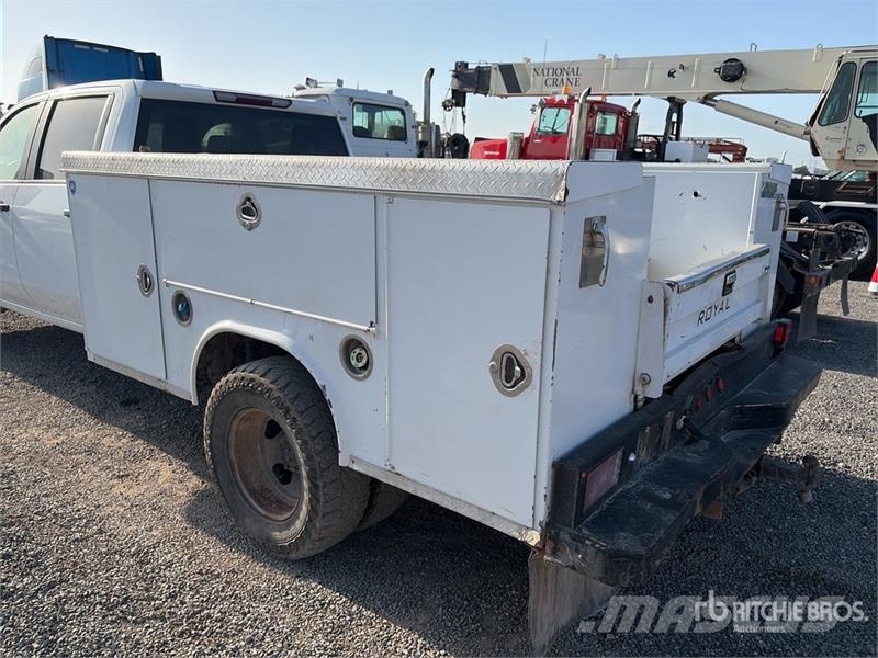 Chevrolet Silverado 3500HD 4x4 Crew Cab Utility Truck Pick up/Fiancata ribaltabile