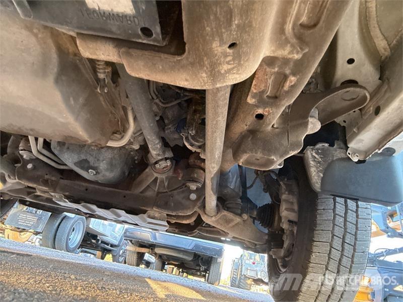 Chevrolet Silverado 3500HD 4x4 Crew Cab Service Truck Komunalna vozila