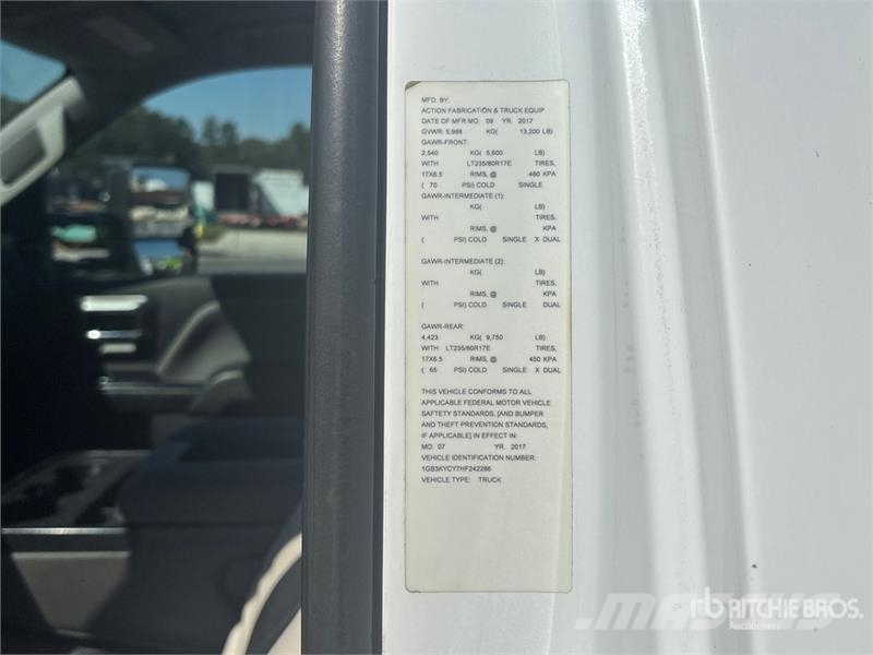 Chevrolet Silverado 3500HD Tovornjaki s kesonom/platojem