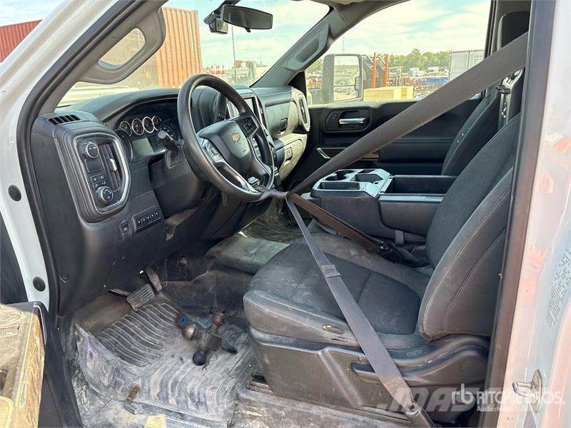 Chevrolet Silverado 3500HD Flatbed kamyonlar