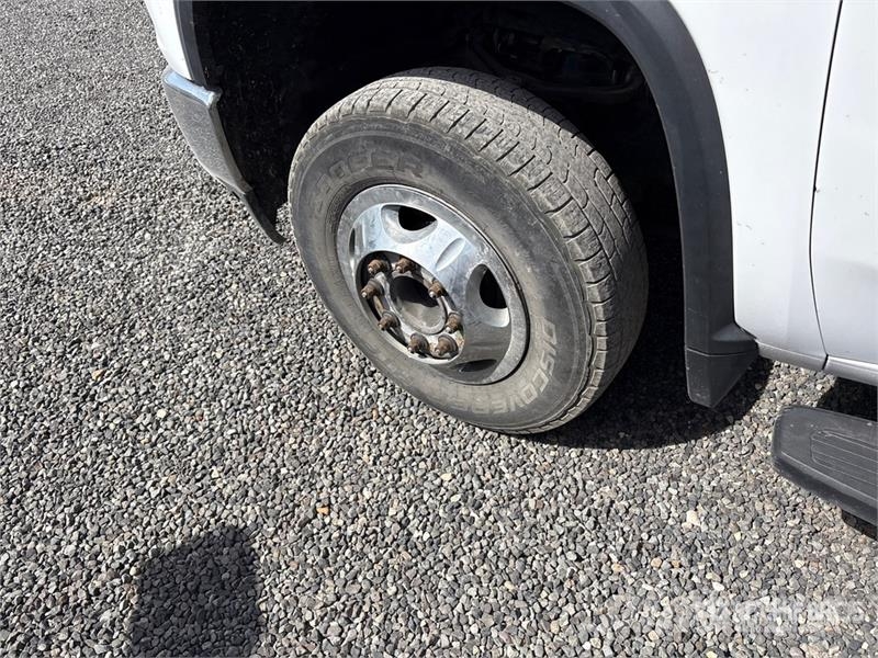 Chevrolet Silverado 3500HD Flatbed kamyonlar
