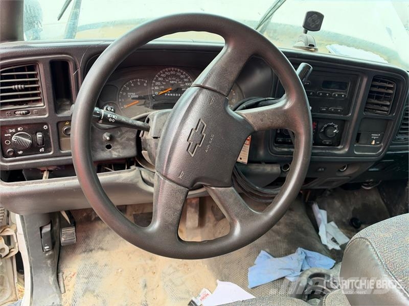 Chevrolet Silverado 3500 Custom 4x2 Utility Truck (Inoperabl Lava-autot