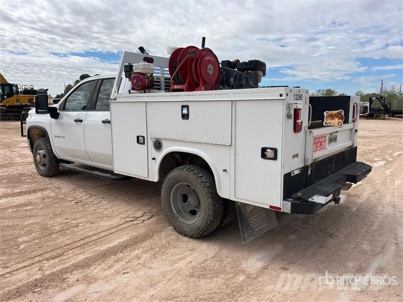 Chevrolet Silverado 3500HD 4x4 Extended Cab Service Truck مركبات الأغراض العامة