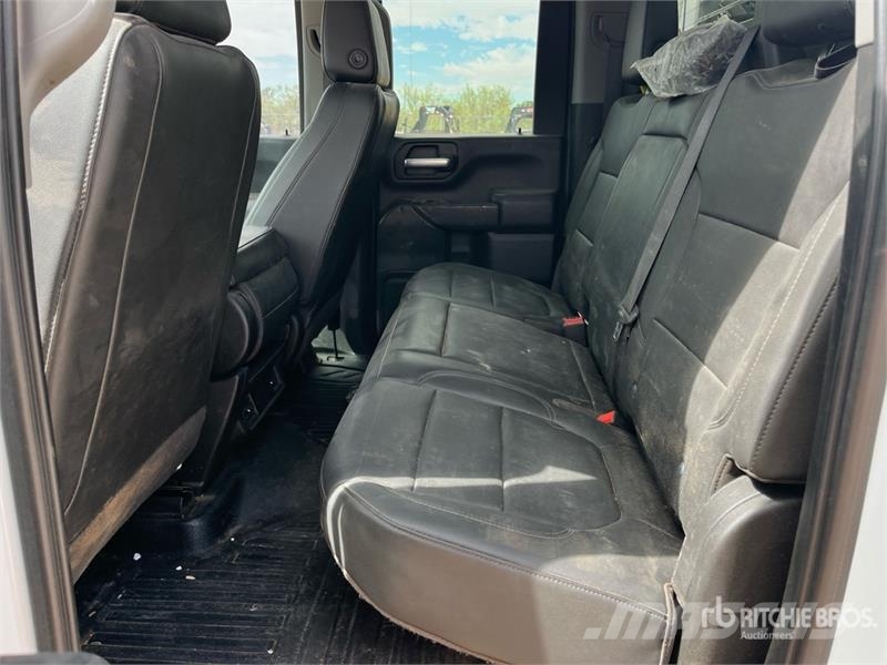 Chevrolet Silverado 3500HD 4x4 Extended Cab Service Truck مركبات الأغراض العامة