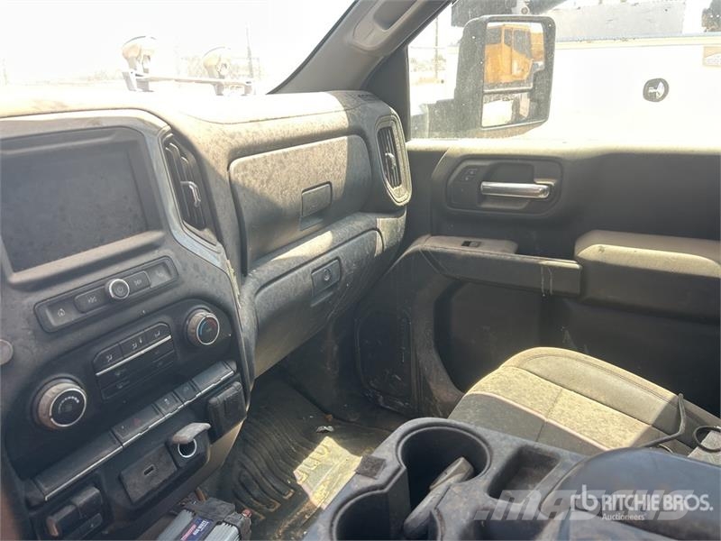 Chevrolet Silverado 3500HD Caja abierta/laterales abatibles