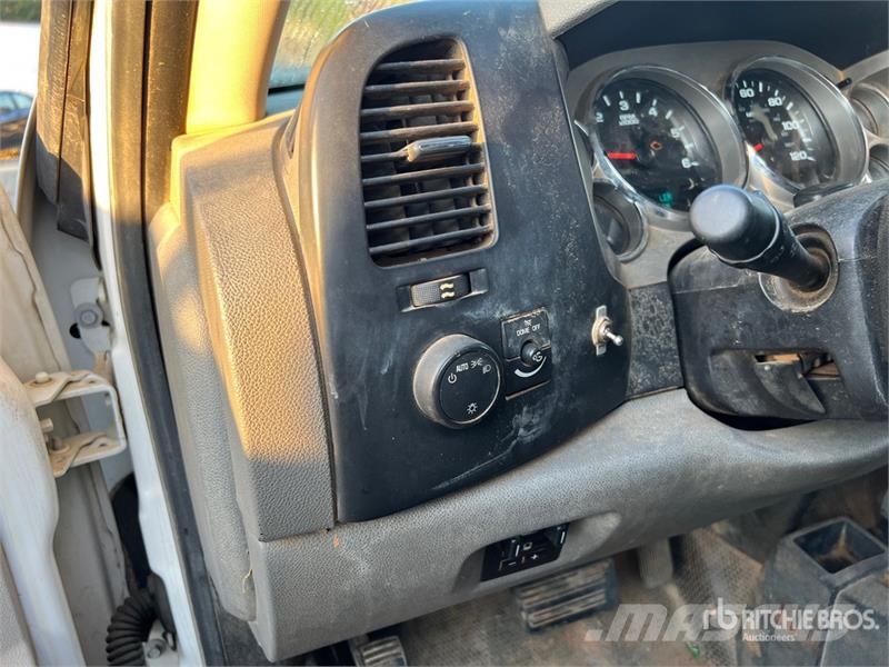 Chevrolet Silverado 3500HD Prekucniki