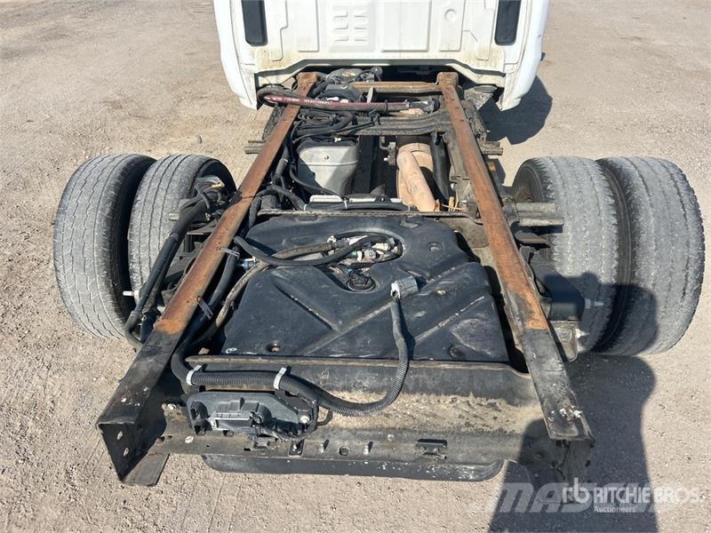 Chevrolet Silverado 3500HD 4x2 Crew Cab Cab and Chassis Cabine en interieur