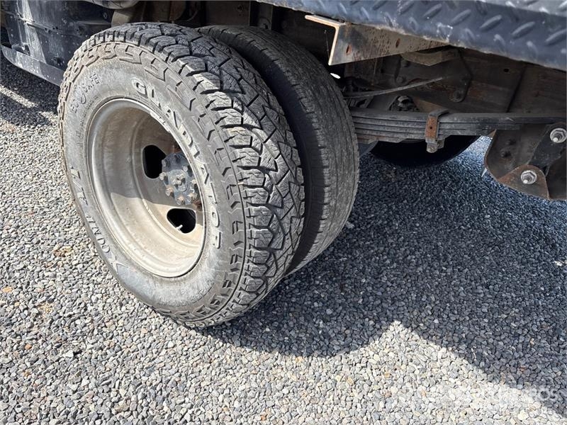 Chevrolet Silverado 3500HD Flatbed kamyonlar