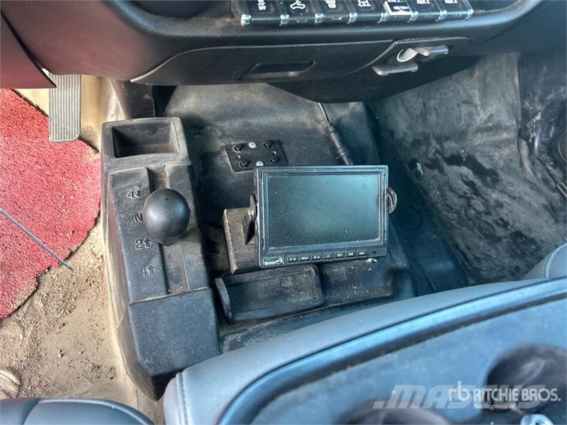 Chevrolet Silverado 3500HD Lastbil med lad/Flatbed