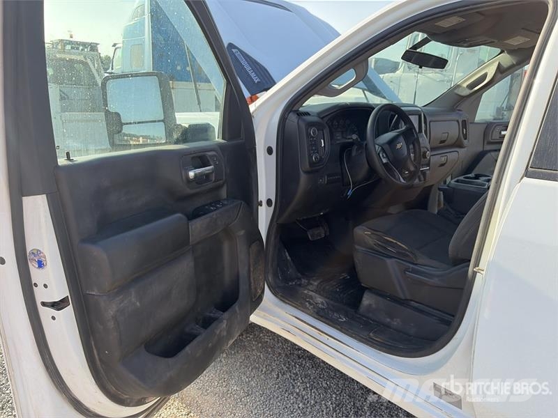 Chevrolet Silverado 3500HD 4x4 Crew Cab Utility Truck Pick up/Fiancata ribaltabile