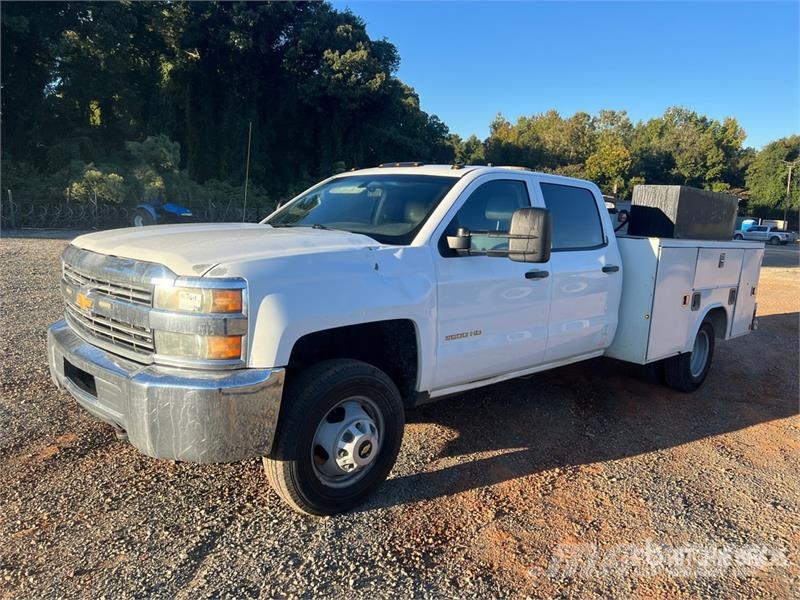 Chevrolet Silverado 3500HD Vieglais kravas automobilis/izkraušana no sāniem