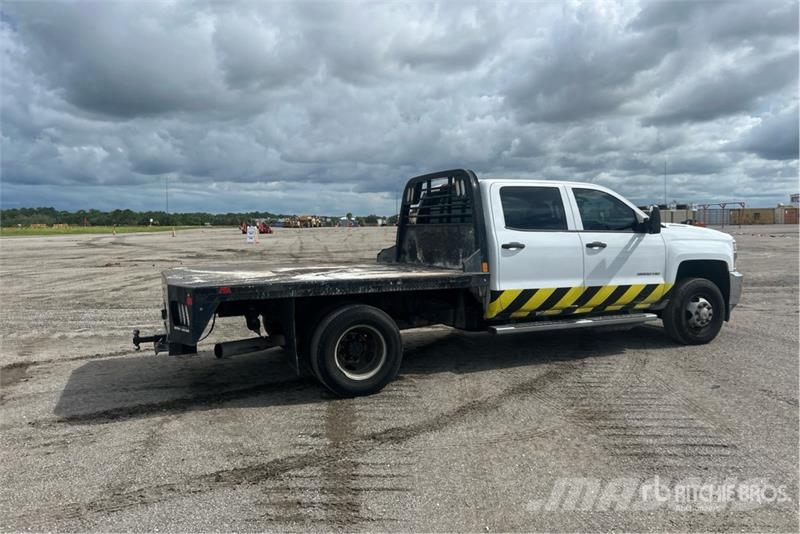 Chevrolet Silverado 3500HD Flatbed / Dropside trucks