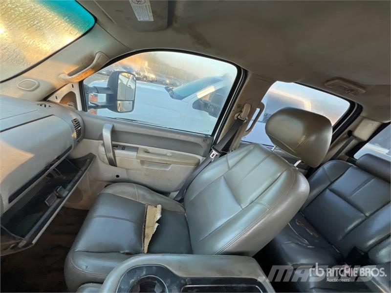 Chevrolet Silverado 3500HD Prekucniki