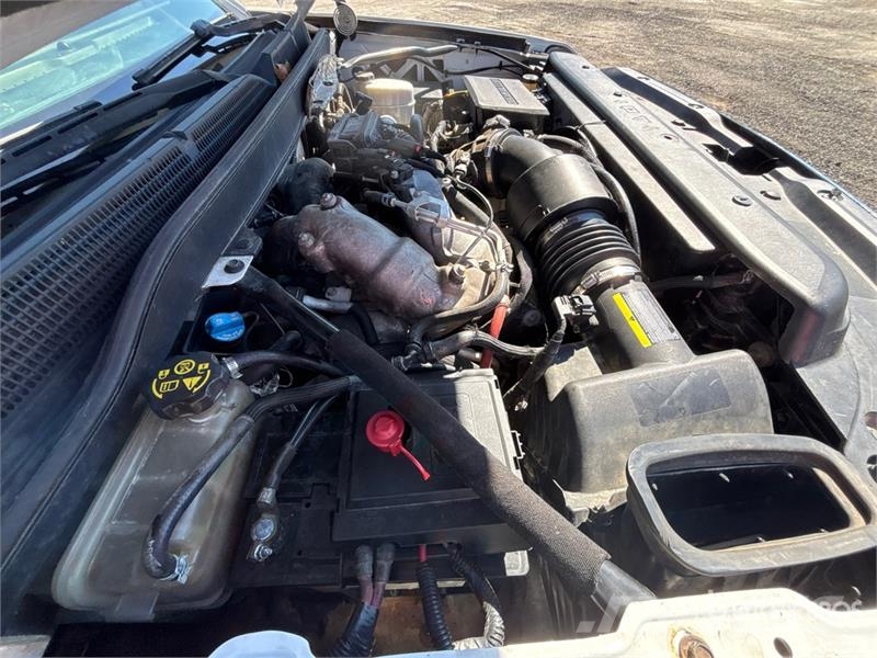 Chevrolet Silverado 3500HD Tovornjaki s kesonom/platojem