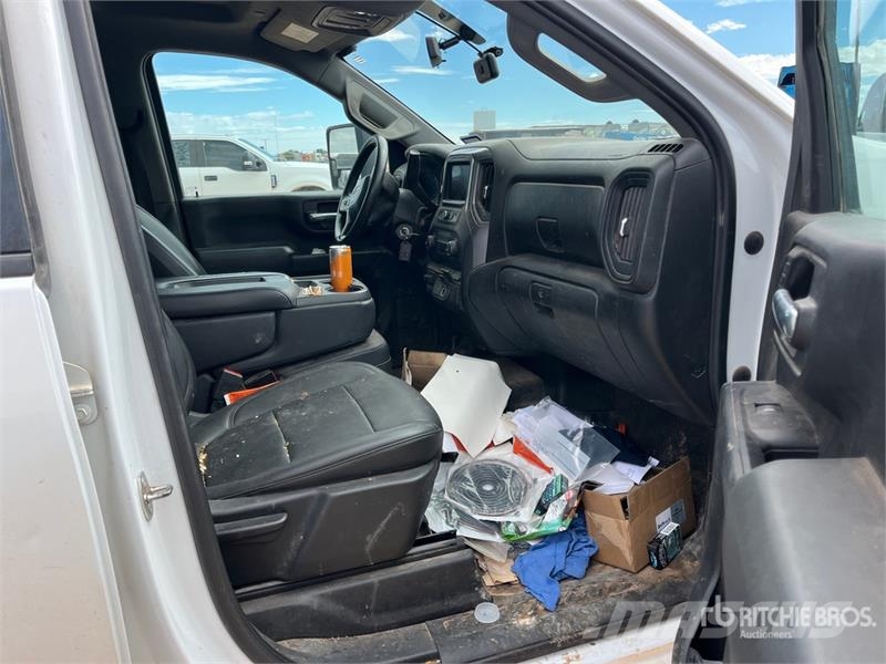 Chevrolet Silverado 3500HD 4x4 Extended Cab Service Truck مركبات الأغراض العامة