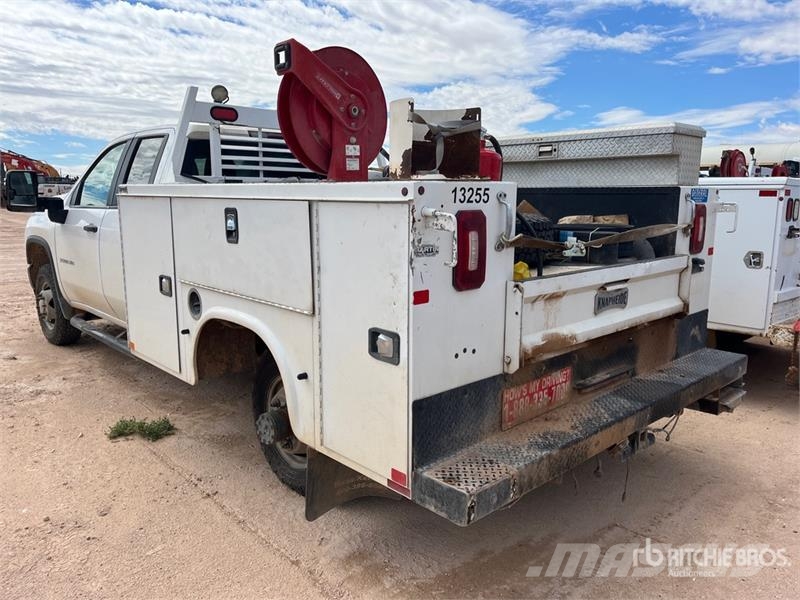 Chevrolet Silverado 3500HD 4x4 Extended Cab Service Truck مركبات الأغراض العامة