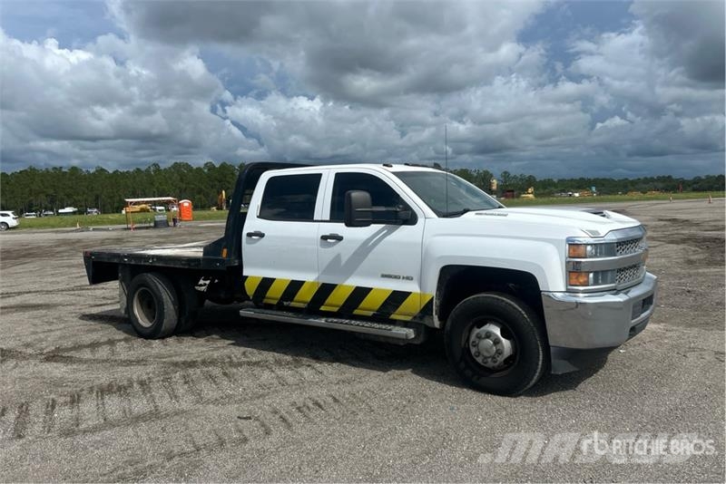 Chevrolet Silverado 3500HD Flatbed / Dropside trucks