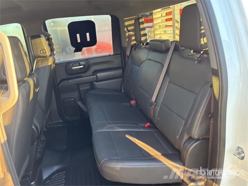 Chevrolet Silverado 3500HD 4x4 Crew Cab Service Truck Komunalna vozila